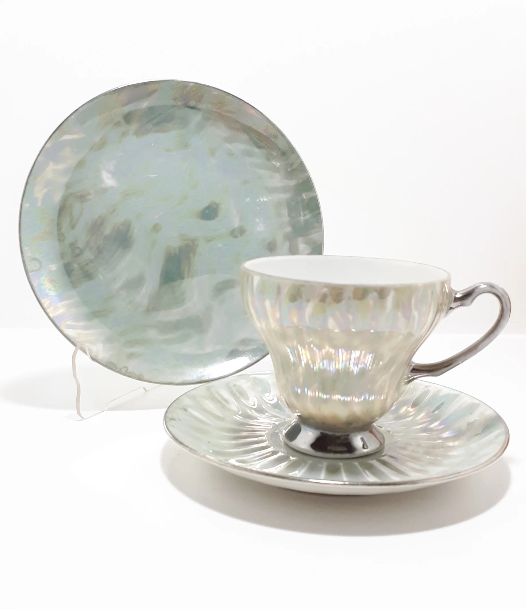 Vintage Unmarked Lustre Tea Trio – Cup, Saucer & Tea Plate - Image 8